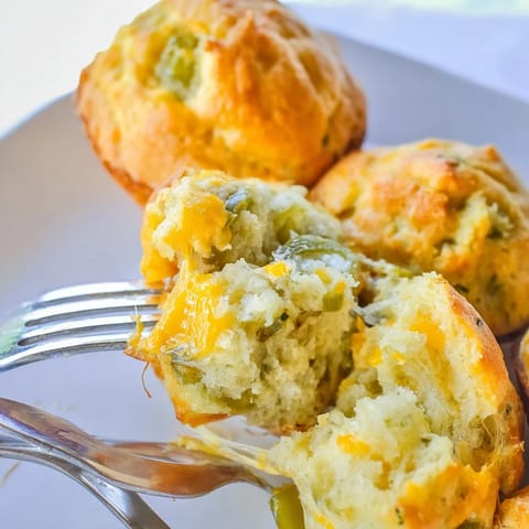 Cheesy Jalapeño Soda Muffin Balls